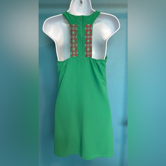 My Michelle green midi dress with pockets in front and beautiful embroidery back - Picture 4 of 7